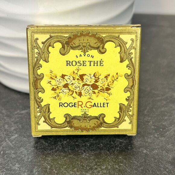 Roger & Gallet Unisex Paris ROSE THE Perfumed Soap .9 oz‎ RETIRED - Picture 1 of 4